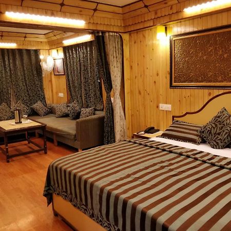 Maharaja Hotel ナイニタール エクステリア 写真